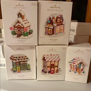 Hallmark KeepsakeNoelville Ornament Set